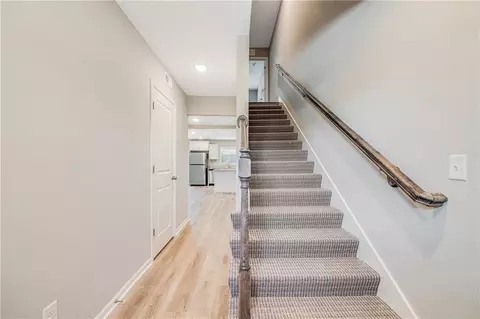 Entry Way - 504 Pine Dr, Odessa, MO 64076 photo 2 of 5