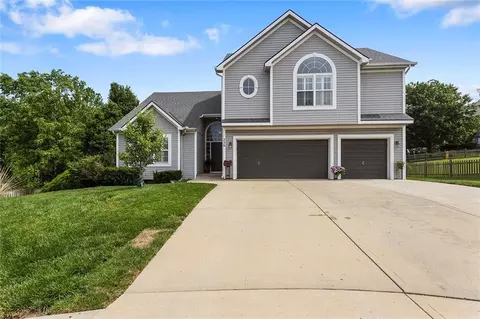 756 Herrman Ct, Liberty, MO 64068