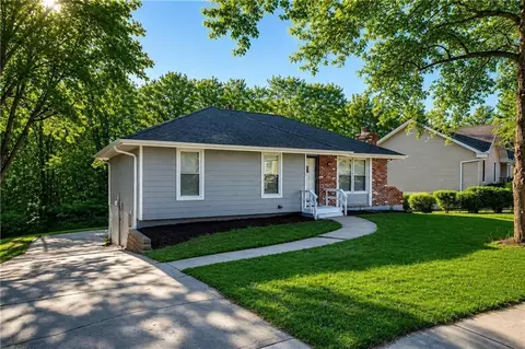 8019 N Brooklyn Ave, Kansas City, MO 64118