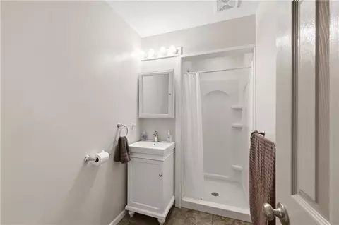 Bath - 1712 S Hands St, Independence, MO 64055 photo 4 of 6