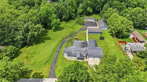 1712 S Hands St, Independence, MO 64055
