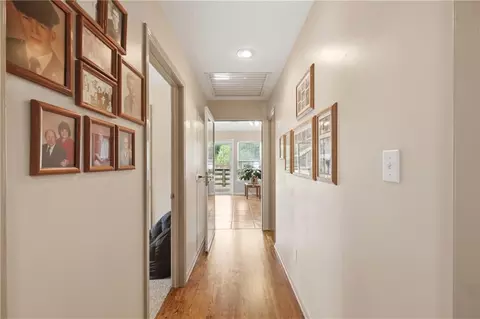 Entry Way - 1712 S Hands St, Independence, MO 64055 photo 2 of 2