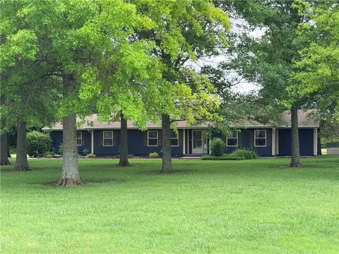 35352 W 146th St, Gardner, KS 66030
