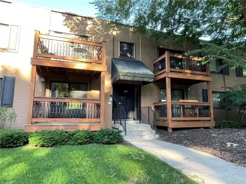 4537 Holly St #2, Kansas City, MO 64111