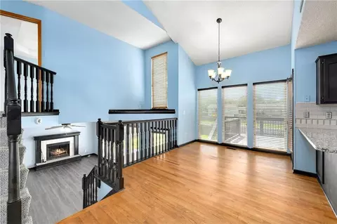 Living - 644 SE Jonathon Ave, Lees Summit, MO 64063 photo 6 of 10