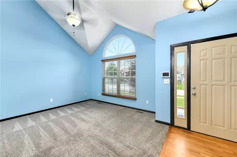 Living - 644 SE Jonathon Ave, Lees Summit, MO 64063 photo 1 of 10