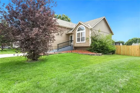 Other - 644 SE Jonathon Ave, Lees Summit, MO 64063 photo 1 of 10