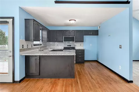 Kitchen - 644 SE Jonathon Ave, Lees Summit, MO 64063 photo 2 of 5