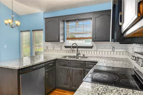 Kitchen - 644 SE Jonathon Ave, Lees Summit, MO 64063 photo 4 of 5