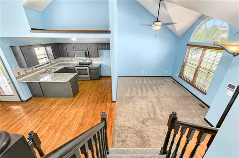 Living - 644 SE Jonathon Ave, Lees Summit, MO 64063 photo 5 of 10