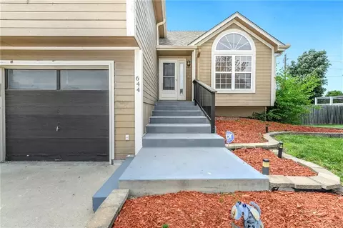 Other - 644 SE Jonathon Ave, Lees Summit, MO 64063 photo 2 of 10