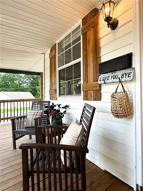 Exterior - 526 S West St, Nevada, MO 64772 photo 2 of 9