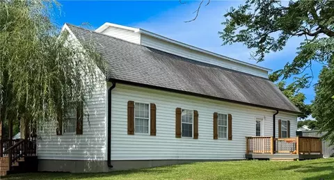 Exterior - 526 S West St, Nevada, MO 64772 photo 8 of 9