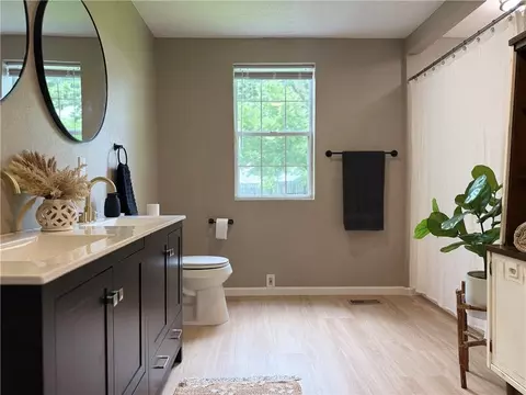 Bath - 526 S West St, Nevada, MO 64772 photo 1 of 3
