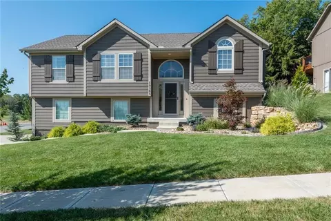 19505 W 110th St, Olathe, KS 66061