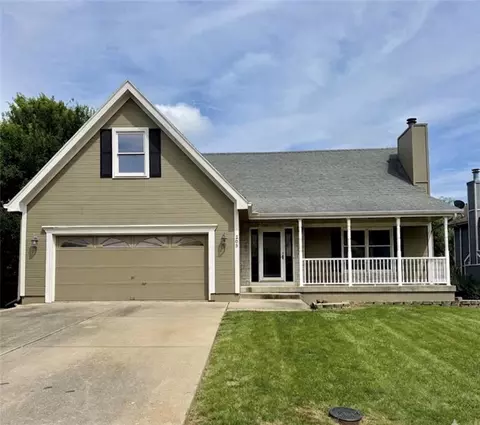 205 N Highland Dr, Raymore, MO 64083