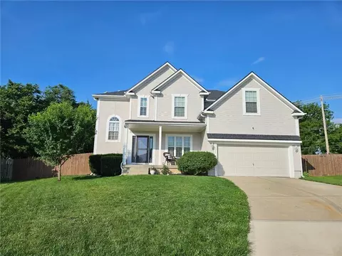 12229 Pine Valley Dr, Kansas City, KS 66109