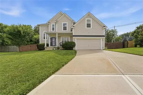 12229 Pine Valley Dr, Kansas City, KS 66109