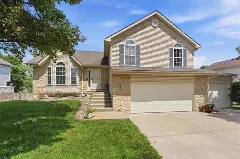 8623 N Sheldon Ave, Kansas City, MO 64153