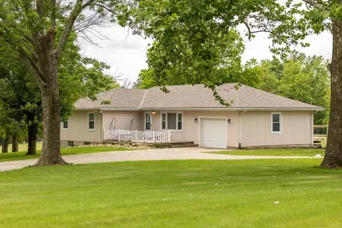 15518 Washington School Rd, Excelsior Springs, MO 64024