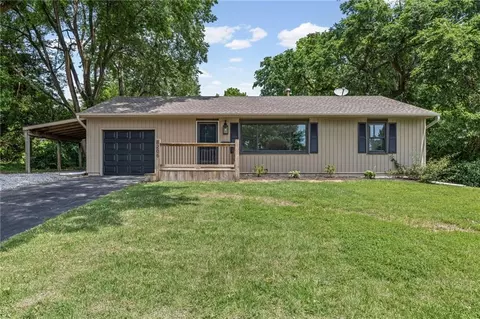 8206 E 87th St, Raytown, MO 64138