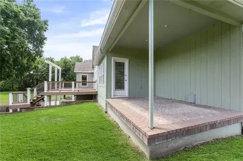 Exterior - 7447 Mize Rd, Shawnee, KS 66227 photo 9 of 13