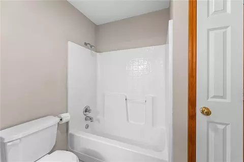 Bath - 7447 Mize Rd, Shawnee, KS 66227 photo 5 of 9