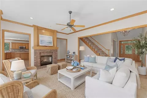 Living - 7447 Mize Rd, Shawnee, KS 66227 photo 5 of 10