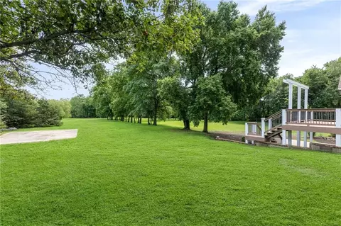 Exterior - 7447 Mize Rd, Shawnee, KS 66227 photo 11 of 13