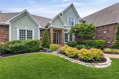 Exterior - 7447 Mize Rd, Shawnee, KS 66227 photo 4 of 13