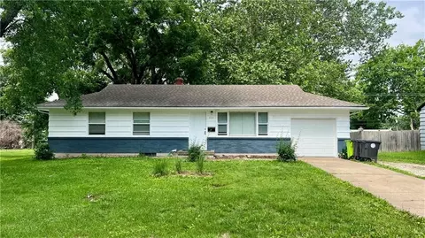 204 N Park Dr, Belton, MO 64012