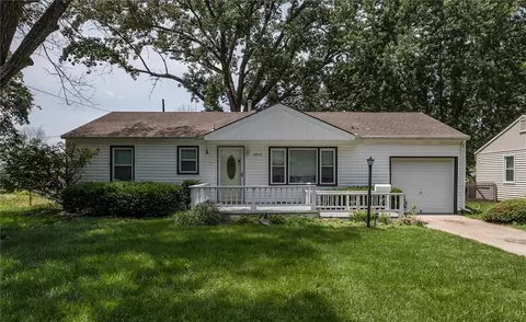 6012 Kentucky Ave, Raytown, MO 64133