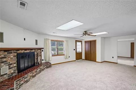 Living - 503 Hallar Ave, Gower, MO 64454 photo 3 of 4