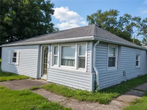5909 Diagonal Rd, Saint Joseph, MO 64504