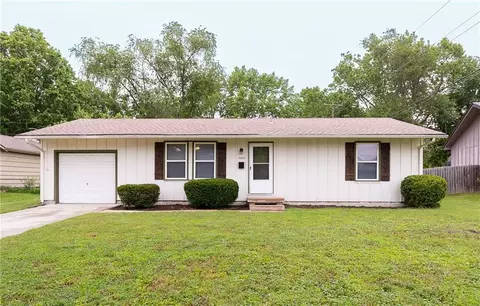 11012 E 74th St, Raytown, MO 64133