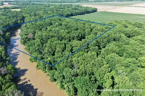 1300 Road Rd, Fredonia, KS 66736