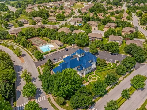 View/Area - 4209 NE Hideaway Dr, Lees Summit, MO 64064 photo 5 of 9