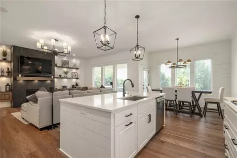 Kitchen - 4209 NE Hideaway Dr, Lees Summit, MO 64064 photo 7 of 8