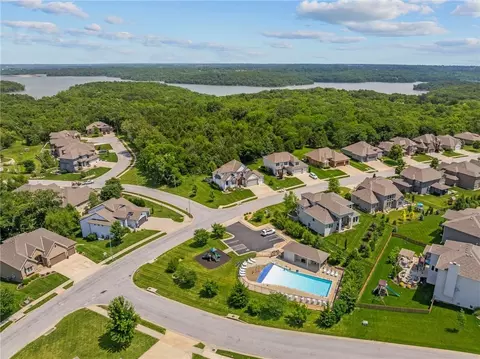 View/Area - 4209 NE Hideaway Dr, Lees Summit, MO 64064 photo 9 of 9