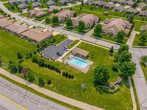 View/Area - 4209 NE Hideaway Dr, Lees Summit, MO 64064 photo 8 of 9