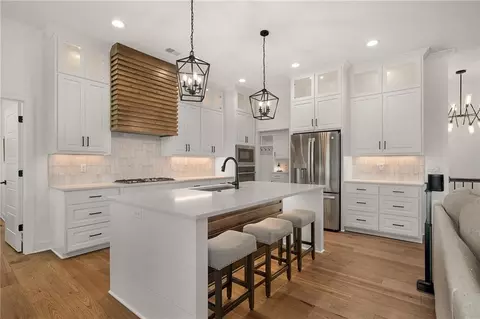 Kitchen - 4209 NE Hideaway Dr, Lees Summit, MO 64064 photo 1 of 8