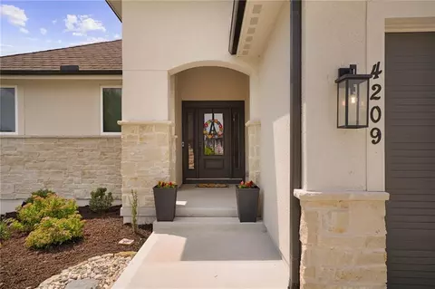 Other - 4209 NE Hideaway Dr, Lees Summit, MO 64064 photo 1 of 12