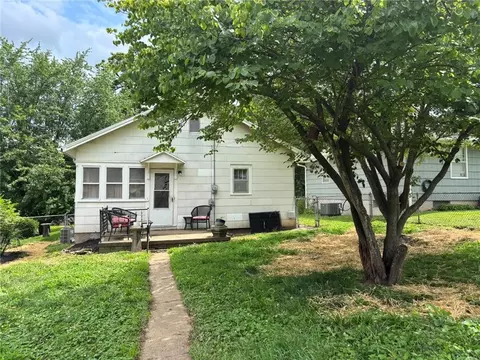 Exterior - 3329 Duncan St, Saint Joseph, MO 64507 photo 8 of 8