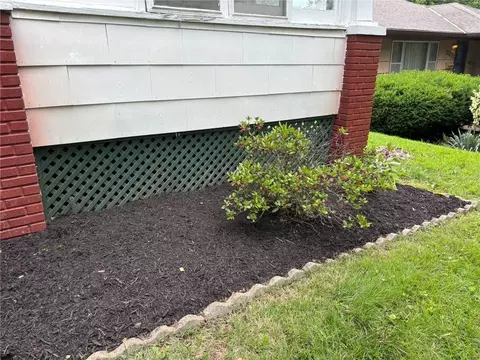 Exterior - 3329 Duncan St, Saint Joseph, MO 64507 photo 5 of 8