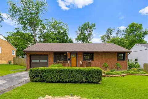 6305 W 82nd Ter, Prairie Village, KS 66204
