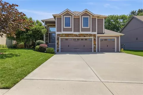 11043 N Madison Ave, Kansas City, MO 64155