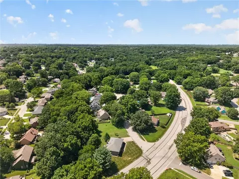 View/Area - 19019 E Ringo Cir, Independence, MO 64057 photo 4 of 8