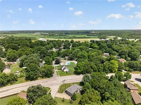 View/Area - 19019 E Ringo Cir, Independence, MO 64057 photo 6 of 8