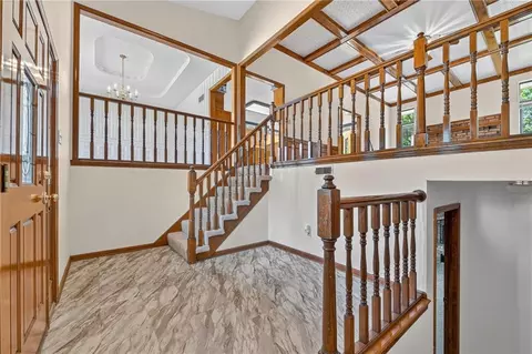 Entry Way - 19019 E Ringo Cir, Independence, MO 64057 photo 2 of 2