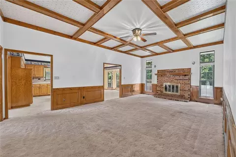 Living - 19019 E Ringo Cir, Independence, MO 64057 photo 3 of 6